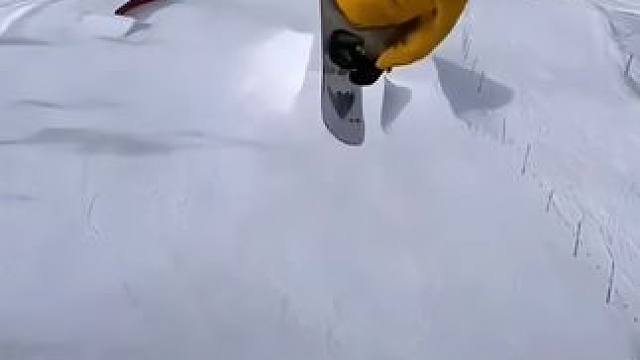 #这才是滑雪人的出场方式 #极限运动 #户外运动 #滑雪 #这才是冬天滑雪该有的样子