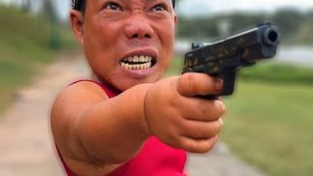 ToRung搞笑 小哥救小朋友
#搞笑#解压#看一遍笑一遍