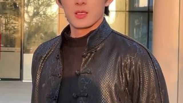 恋爱互动剧《无法抗拒的他们》 #无法抗拒的他们 想感受满屏的宠溺吗？到底怎么选啊？！抓狂！#我都要 