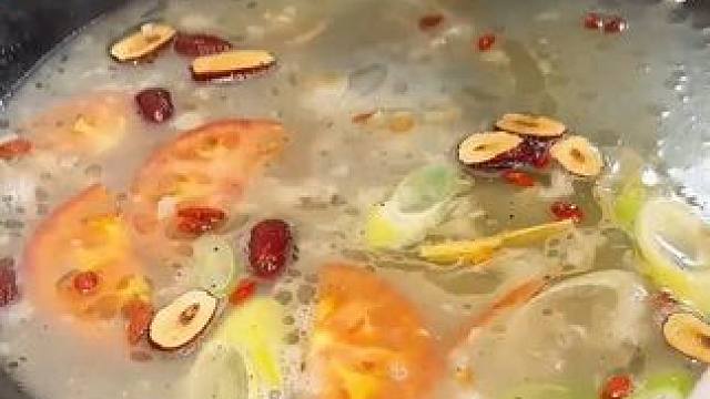 年底放价直播！快来薅羊毛！ #这一口简直香迷糊了 #已经到了吃火锅的旺季 #火锅一涮