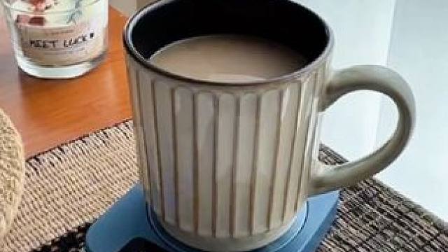 恒温杯垫 每年冬天必备，不要再喝冷水了，真的很好用！#好物推荐 #恒温杯垫 #圣诞节礼物