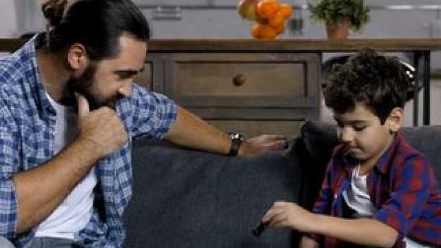 不是？国际象棋性价比真的高吗？ 不是？国际象棋性价比高不高我能不知道？学国际象棋，享高智人生，家长们