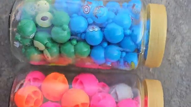 楼梯滚瓶子爆破解压时刻