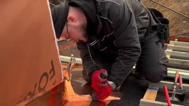 #紫铜屋顶 #金碧辉煌的宫殿 #建筑之美 #施工工艺 #能工巧匠