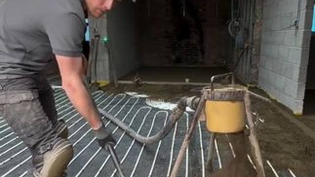 地暖管道的正确铺设方式！ #能工巧匠 #施工工艺 #极度舒适 #地暖施工 #水电安装