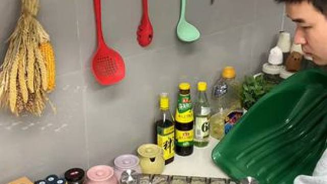 吸盘挂钩 旋转吸盘波纹排钩挂钩，免打孔强力承重浴室卫生间门后墙壁无痕粘钩#免打孔挂钩  #门后挂钩 