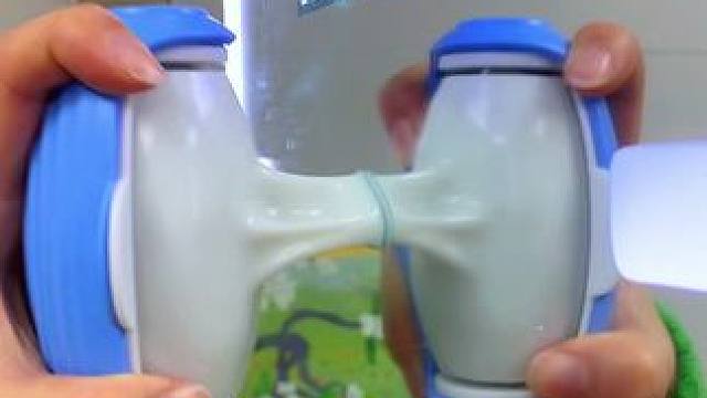 神奇的粘毛器!不仅能轻松清理头发和猫猫狗狗掉落的毛发，水一冲就干净能继续用了 #粘毛神器  #养猫人