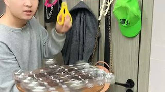 吸盘连排挂钩 旋转吸盘波纹排钩挂钩，免打孔强力承重浴室卫生间门后墙壁无痕粘钩#免打孔挂钩 #门后挂 