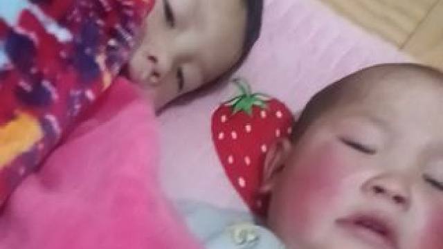 降温了大家注意保暖。孩子都感冒了，一夜只能睡半夜。#内容启发搜索