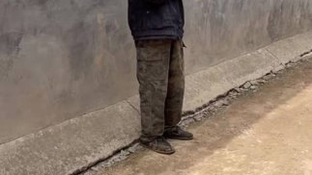 70后的我们已慢慢老去，不再轻狂，不再潇洒，不再坦荡，有的只是对生活的压力，和一颗疲惫的心#致70后