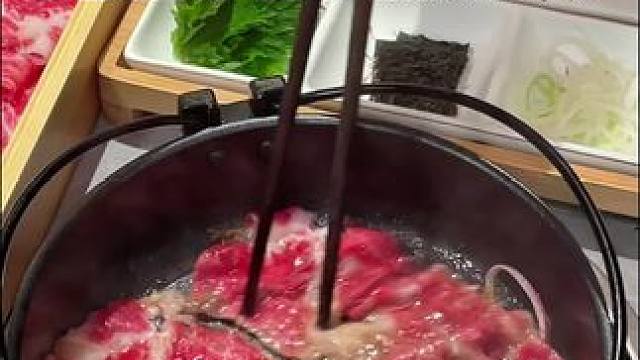 来杭州见世面了….299一天工资吃一顿寿喜锅能吃到什么#杭州 #寿喜锅 #天儿冷吃点啥