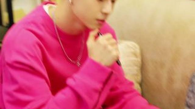 恋爱互动剧《无法抗拒的他们》 #无法抗拒的他们  幸好那天我遇到了你，幸好你陪在了我身边。你会选择陪