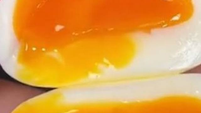 这种养鸡方式还是第一次见！#鸡蛋 #无菌蛋 #溏心蛋 #土鸡蛋 #三农