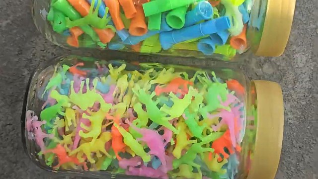 楼梯滚瓶子爆破解压时刻