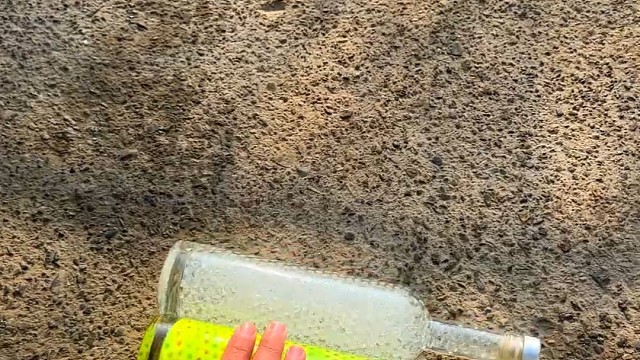 楼梯滚瓶子爆破解压时刻