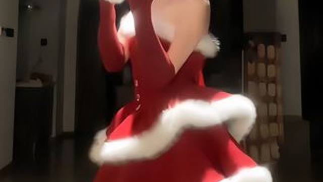 圣诞丝绒#圣诞舞蹈跳起来了 #圣诞节甜甜手势舞我先跳了 #圣诞节 #lastch