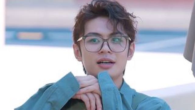 #王晨艺最小的年纪最大的辈分  被姐姐们一声声的喊前辈，孩子直接红温了  #山水一程