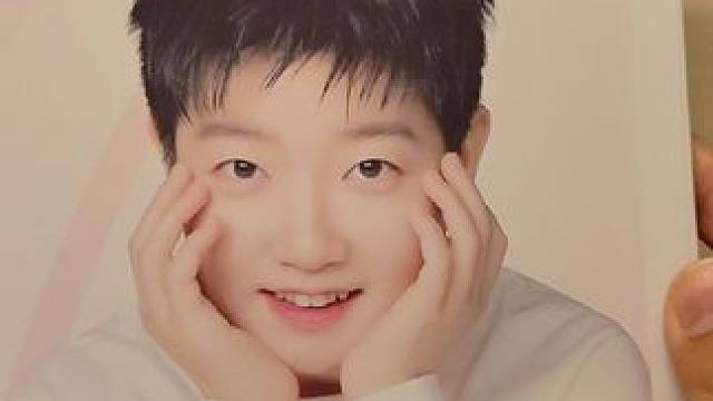 2025新年台历。#笑起来好看 #孙颖莎 #小太阳孙颖莎