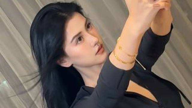 all black #对镜拍 #手机当手枪运镜挑战