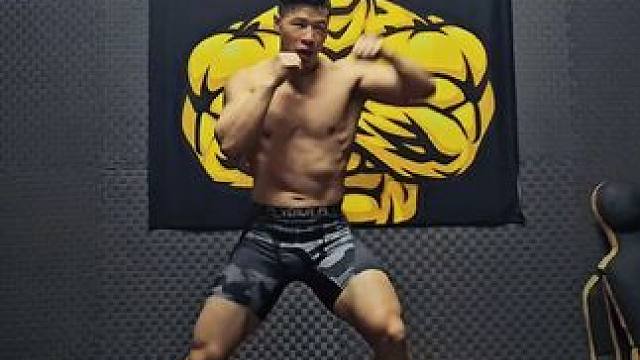 每天练后一杯它，豹哥亲测没毛病 #健身 #康比特增肌粉#运动#格斗#MMA豹哥
