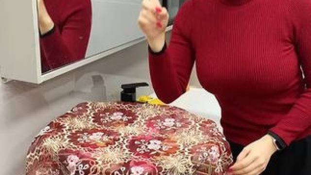 吸盘脸盆挂钩 这款#吸盘脸盆挂钩 真不错，免打孔上墙，全家的脸盆都能上墙收纳不占地方，大号脸盆也没问