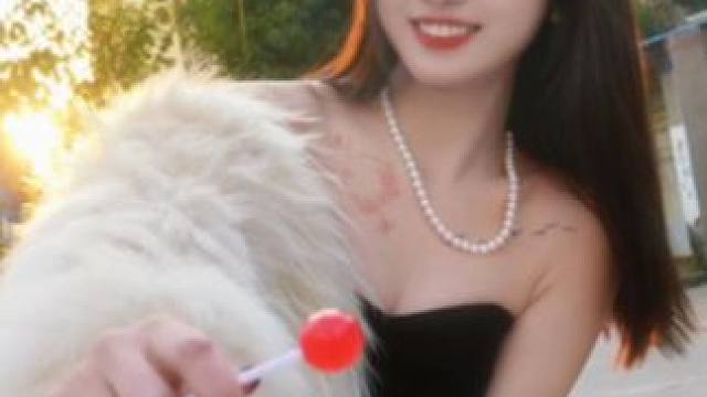 一颗棒棒糖换来的视频 #甜妹 #笑容最治愈的女孩 #摄影约拍 #拍摄花絮