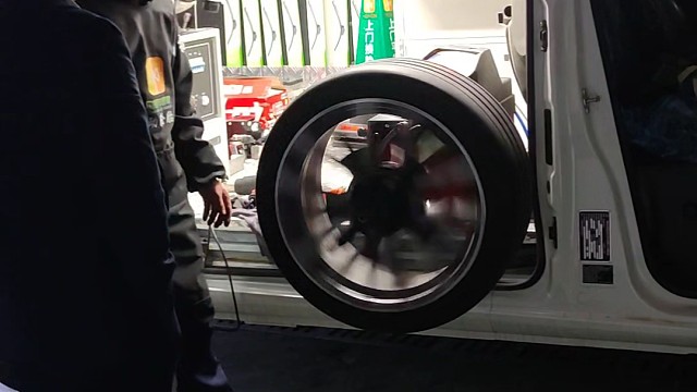 闪援移动轮胎店