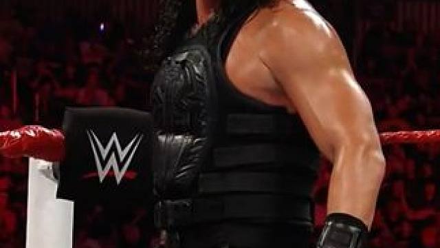 罗曼火力全开连放超人飞拳，杰里科密码破解对抗飞冲肩 