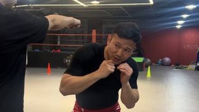 拳法步伐组合的基本训练 一招半式练好了就是杀招，基本功很重要