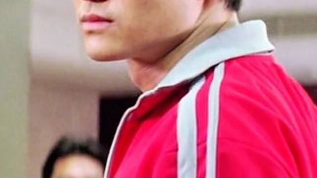 当吴京被老外挑衅。
电影《黑拳》#我的电影观告 #动作电影武打片