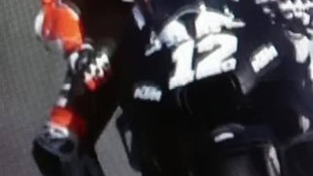 回顾一下小牛在季后测试首次骑上KTMRC16赛车的画面#motogp #KTMRC16