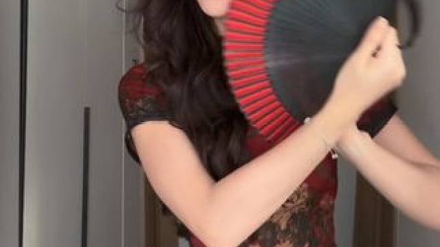 初听只当戏 再听已懂曲中意 #旗袍 #舞蹈