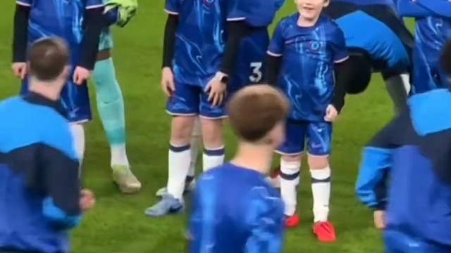 帕尔默:坏了，我怎么成球童了