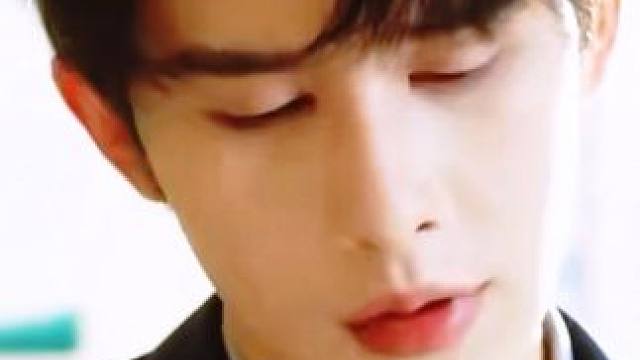 疯批霸总爱上高冷女律师，他爱得明目张胆爱得失去自我，她越逃他越追…#新剧来袭