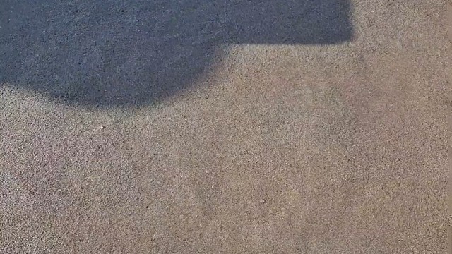 楼梯滚瓶子爆破解压时刻