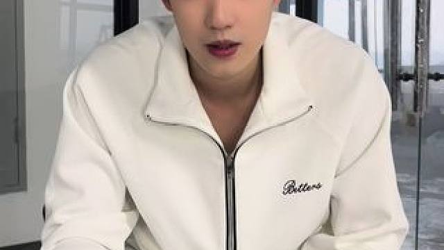 恋爱互动剧《无法抗拒的他们》 #无法抗拒的他们 不必怀疑，你是最好的，不要用他人的错误惩罚自己，在我