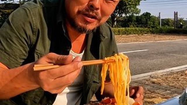 沙和尚露营汉朝古墓群，早餐干一碗高级牛肉面，真厉害啊#自驾游 #穷游