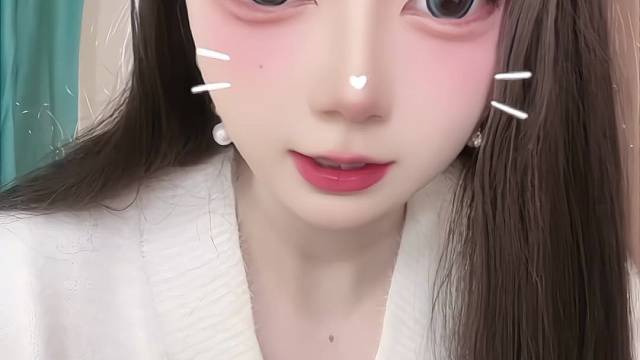 你这人挺假的老是假装不喜欢我