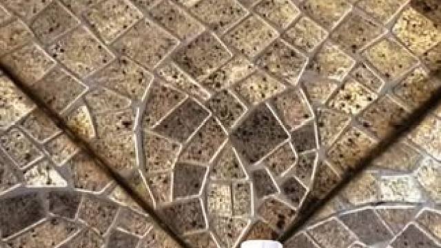 瓷砖强力清洁剂，解决反碱，发黑，发黄，铁锈等问题，厕所清洁的好帮手！