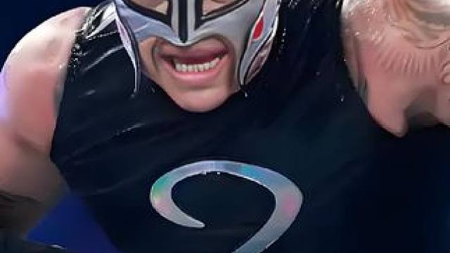 神秘人vs萨米卡里汉！#WWE #神秘人 #萨米卡里汉 #摔角 #冠军