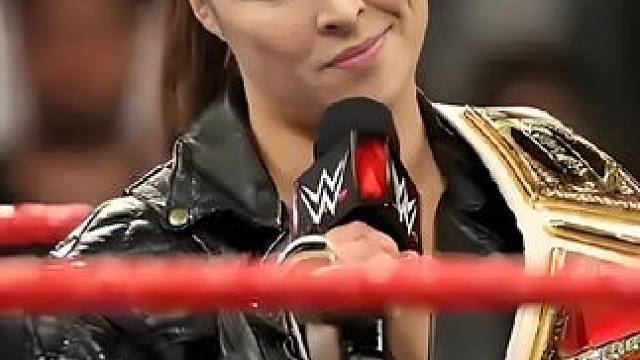 隆达罗西vs丽芙摩根！#WWE #隆达罗西 #丽芙摩根 #贝拉姐妹 #摔角