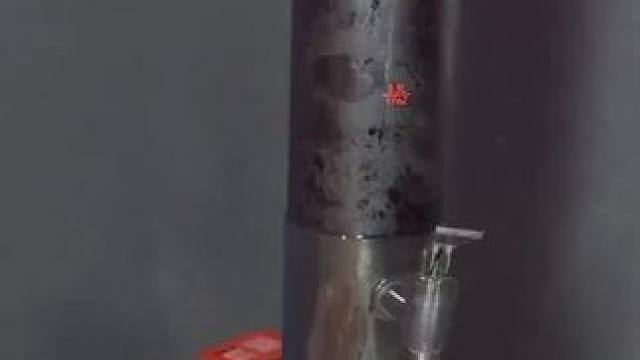 荔枝路这家肉蟹煲店真的必须告诉你们，183元就可以在他们家吃到欢快4人套餐。肉蟹煲、海鲜煲等煲类4选