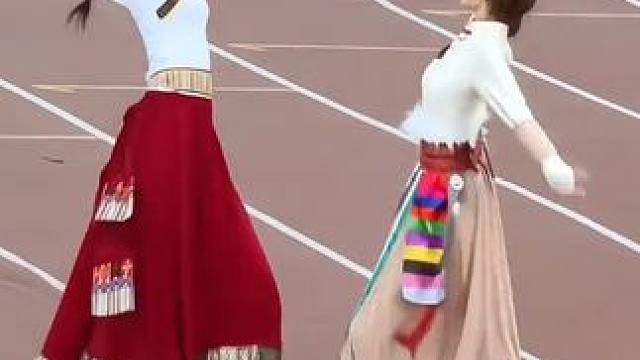 你们最想看的两位合体来啦#民族舞 #藏族舞 #FLY #双人舞