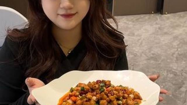 59.9就可以在农民巷的康宴金城吃到这么一桌～ #兰州兰州 #康宴金城 #兰州礼宴中心 #兰州吃喝玩