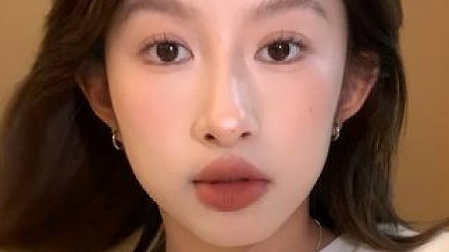 你们觉得整个妆面最重要的是啥子部分#底妆#平价彩妆 #今日妆容 #秋冬妆容