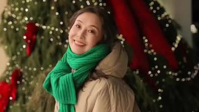 圣诞快乐呀 60岁老阿姨也来凑热闹啦#退休生活 #圣诞节 #圣诞的100种打开方式 #婆媳关系