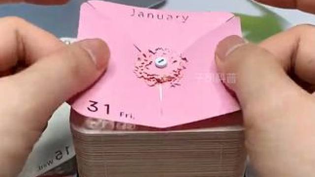 用一年时间，见证树屋的成长！ #手撕日历 #圣诞节礼物 #礼物