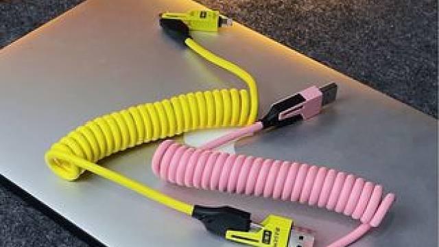 四合一的弹簧线，让车里，桌面都变得干净 #四合一数据线 #四合一快充线 #弹簧数据线 #快充数据线 