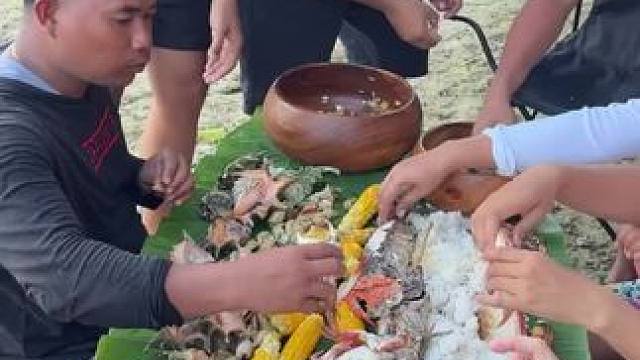 东南亚乡村美食 #户外美食 #舌尖上的美食 #东南亚风情 #一起吃一起喝一起玩一起嗨 #窑鸡窑红薯