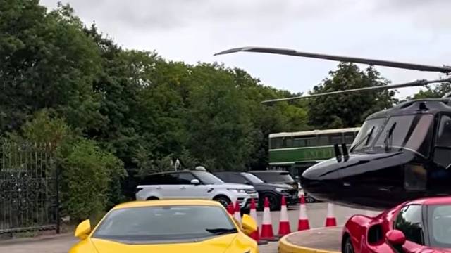 尊贵的主人，请你试驾